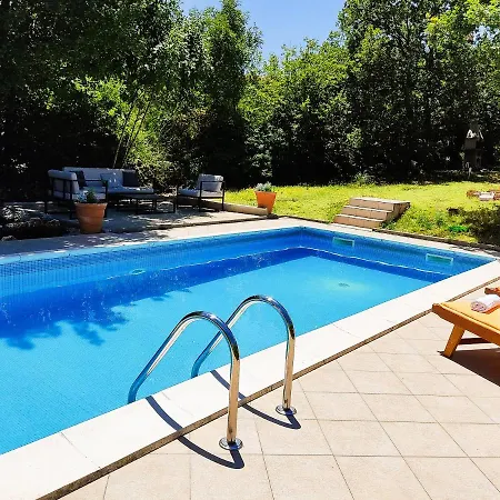 Nika Villa