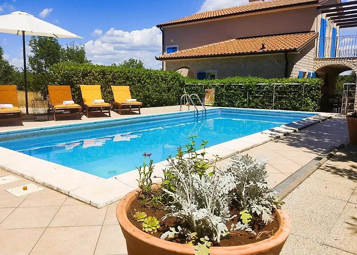 Nika * Labin (Istria)